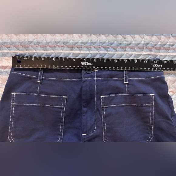 0120- NWT Bagatelle Navy Scallop Hem Embroidered Shorts 8 - Picture 9 of 13